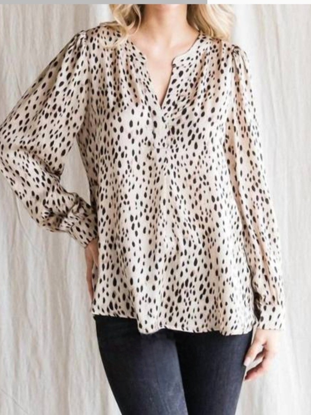 Jodifl Women’s Taupe Animal Print Blouse Top; Size S